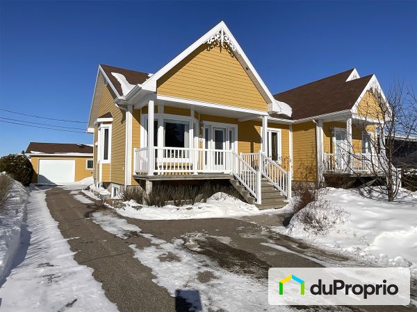 848-850, rue Barrette, Roberval à vendre