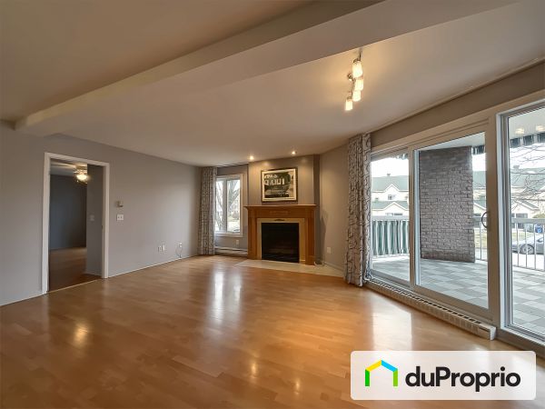 Salon - 121-30, rue de Courcelle, Repentigny (Repentigny) à vendre