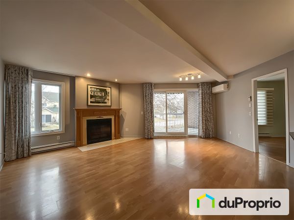 Salon - 121-30, rue de Courcelle, Repentigny (Repentigny) à vendre