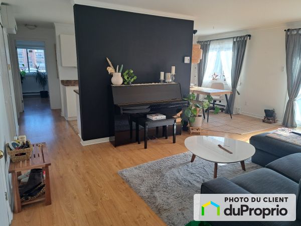 203-6100, rue Lise-Charbonneau, Longueuil (St-Hubert) à vendre