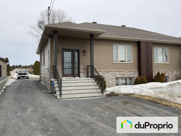 145, avenue Jacques-Cartier, Alma à vendre