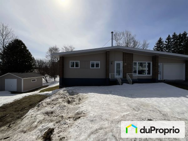 35, rue Lambert, Amqui à vendre