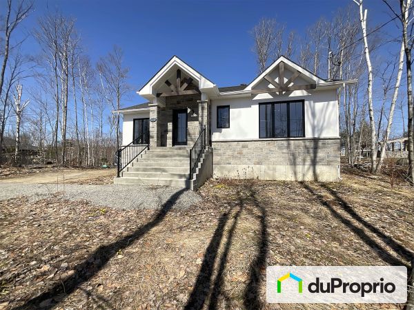 47 rue du Belvédère, St-Hippolyte for sale