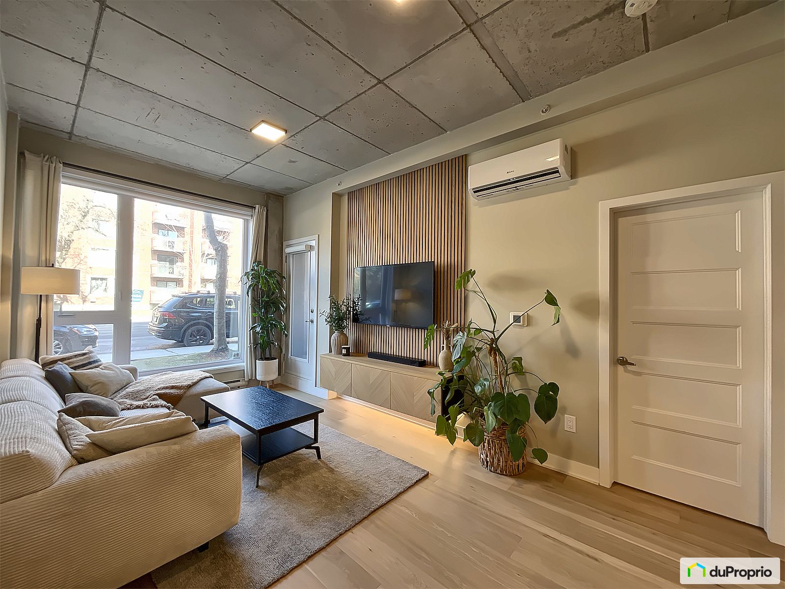 113 3600 Rue Rachel Est — photo 1