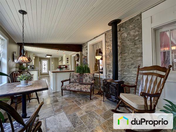 27 rue Sainte-Geneviève, Verchères for sale