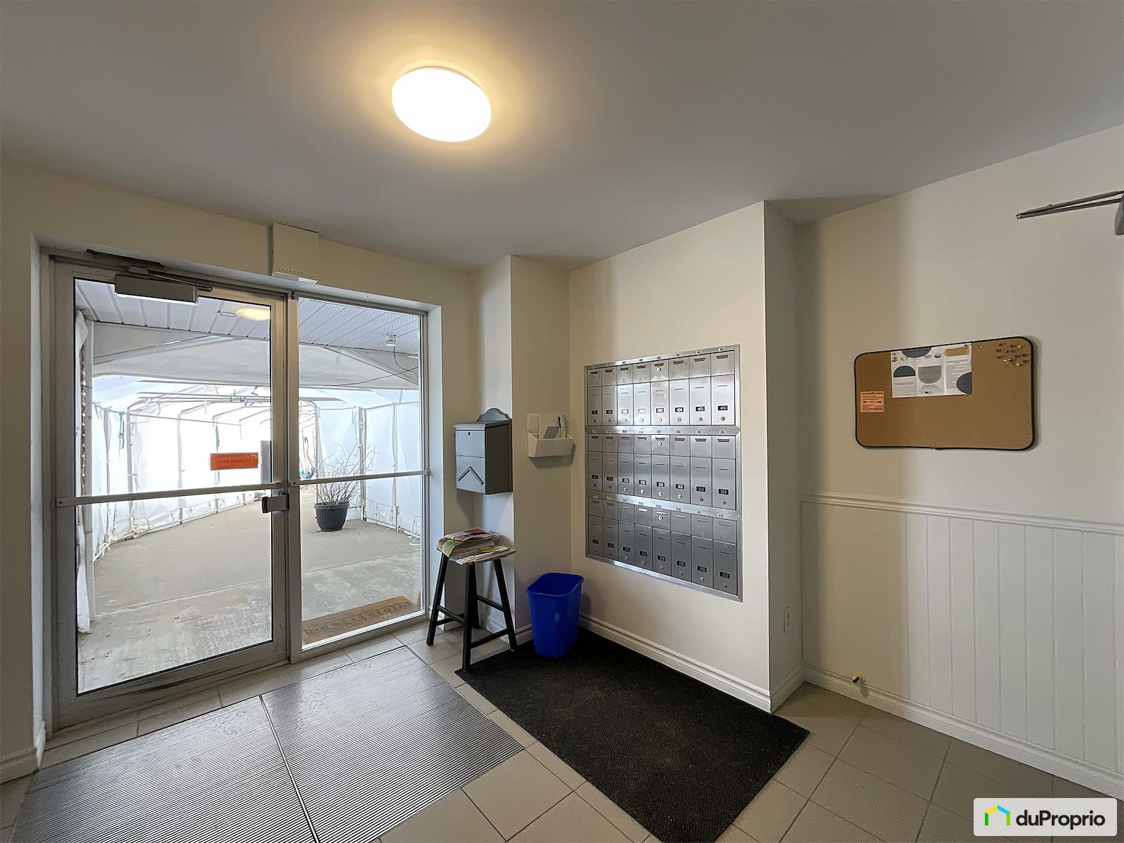 102 2077 Boulevard Rene Levesq — photo 2