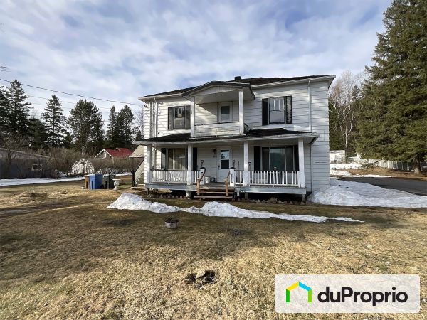 7521-7523, rue Principale, Chertsey for sale