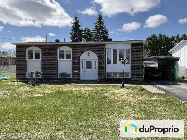 17, rue Laval, St-Constant à vendre