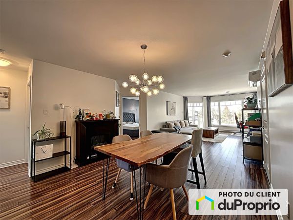 Salon - 4-7025, Chardonneret, Brossard à vendre