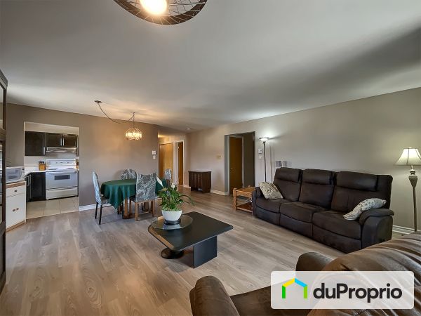 Salon - 301-8950, rue Robitaille, Mercier / Hochelaga / Maisonneuve à vendre