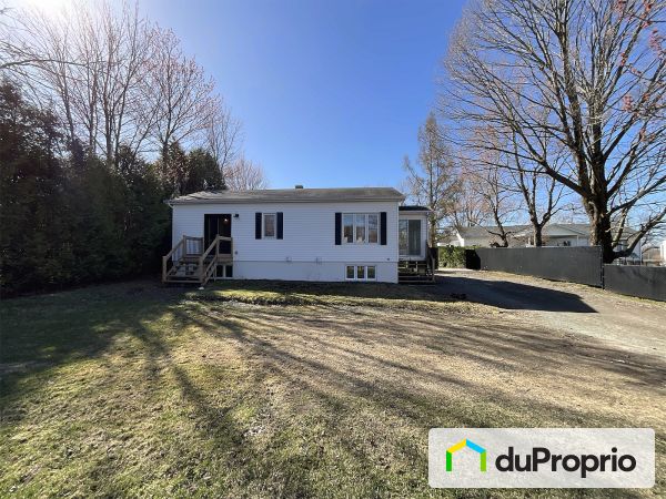 190, boulevard Coakley, Val-des-Sources à vendre