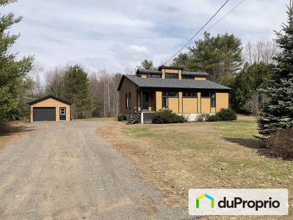 21 rue Jeannine, Lanoraie for sale