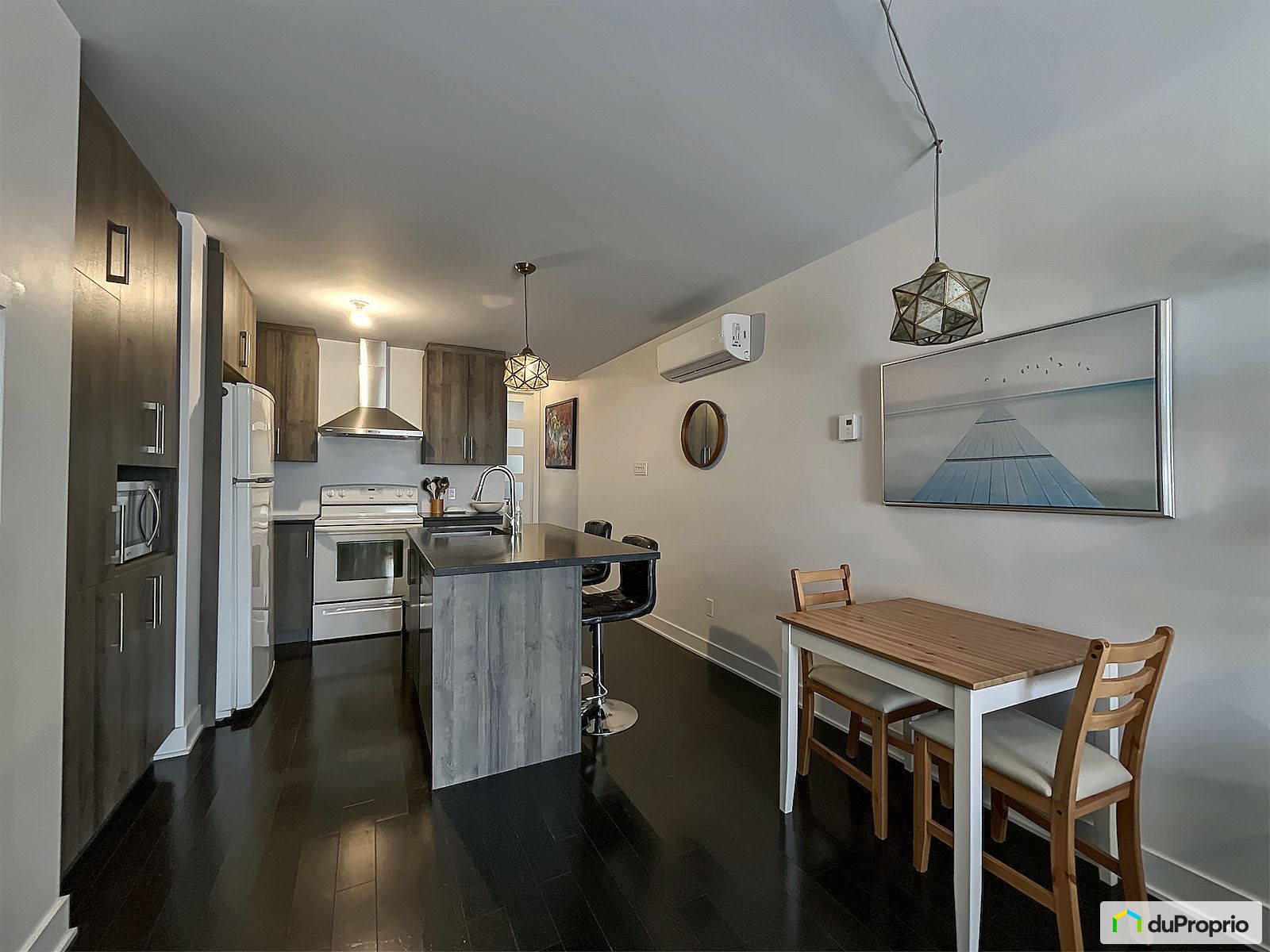 201 5361 Avenue Jeanne Darc — photo 2