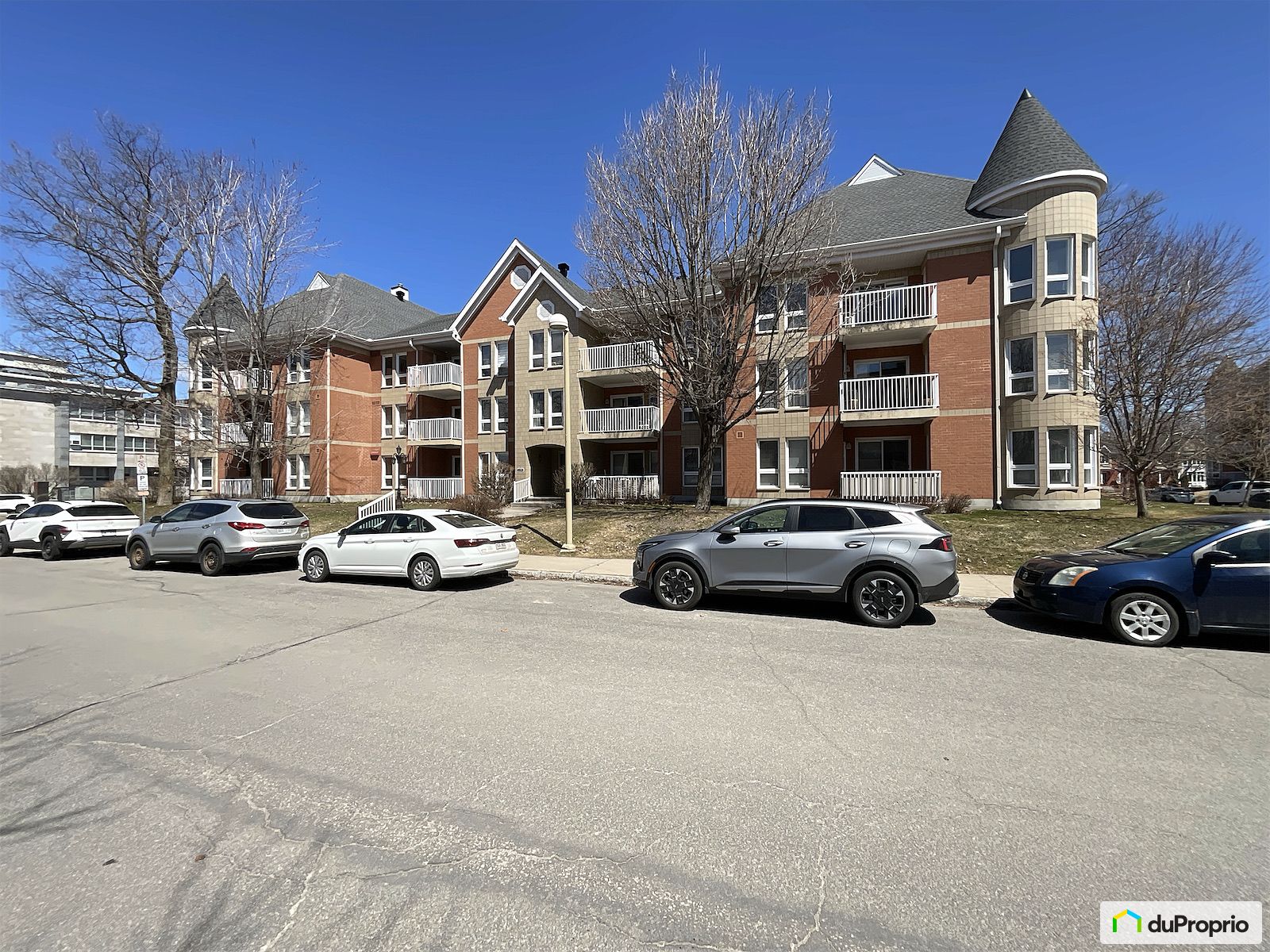 205 911 Rue Noel Carter — photo 1