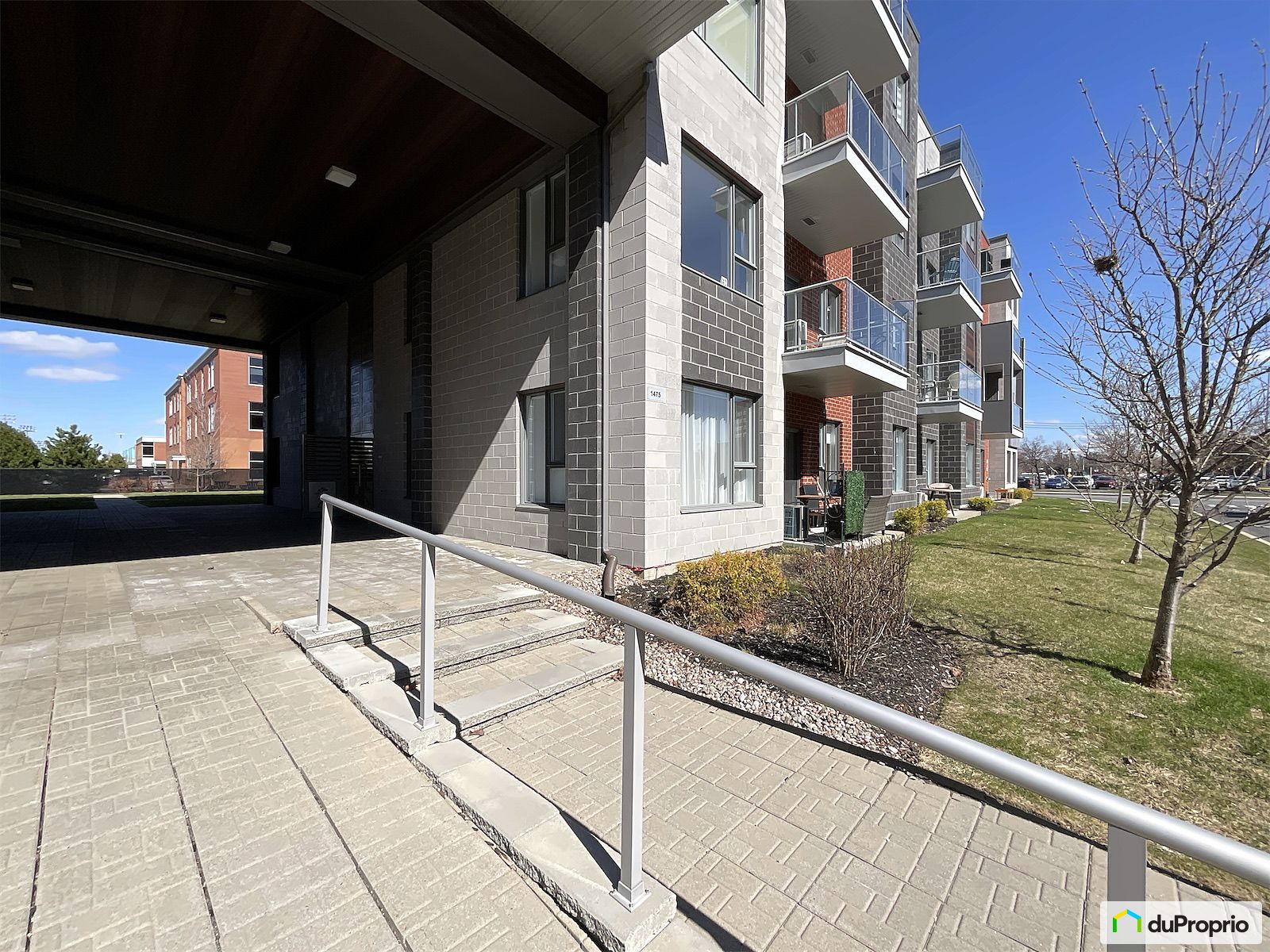 104 1475 Rue Gaston Veronneau — photo 2