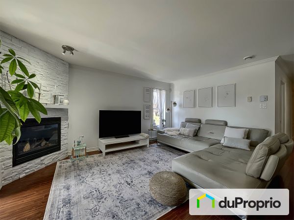 4-6190 rue Bernard-Racicot, Longueuil (St-Hubert) for sale