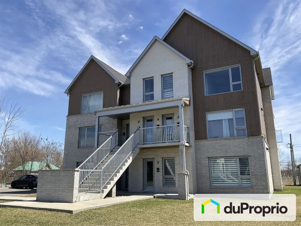 111, rue Maurice-Cloutier, St-Joseph-Du-Lac à vendre