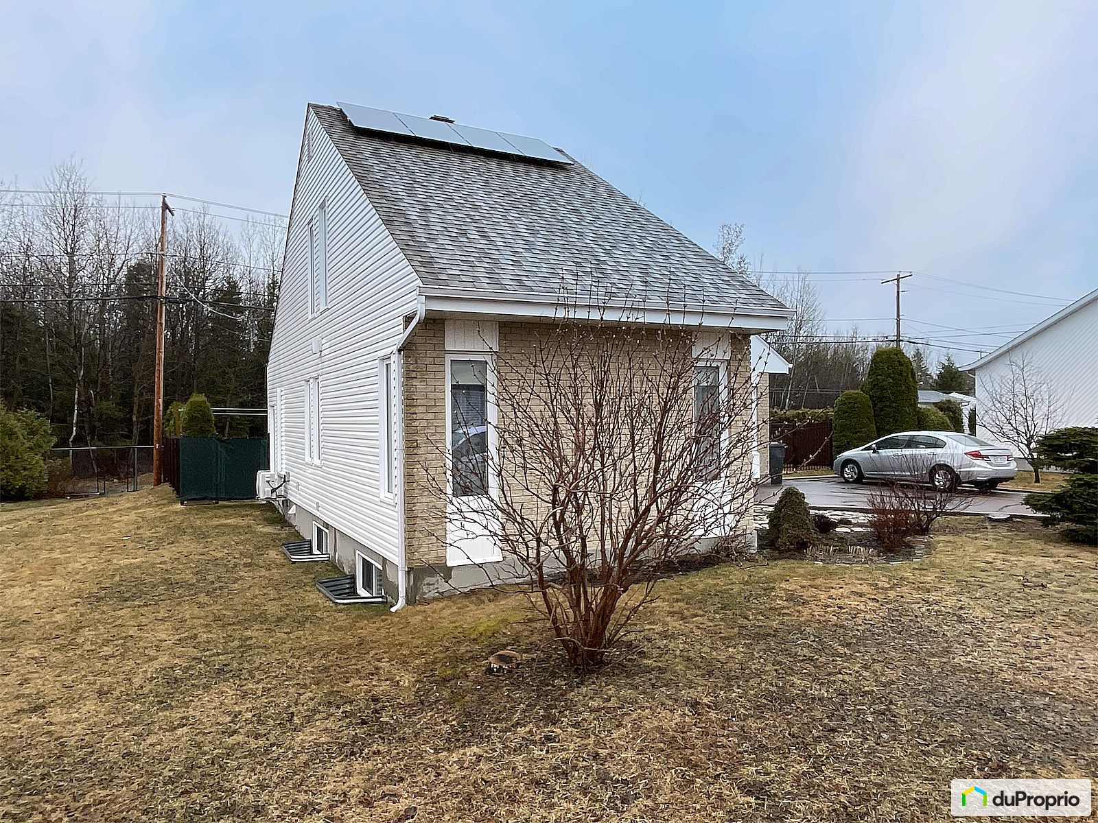 1485 Rue Des Sports — photo 2