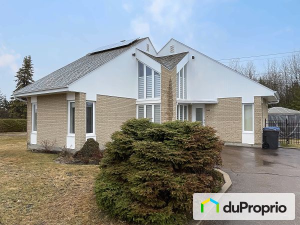 1485, rue des Sports, St-Félicien à vendre