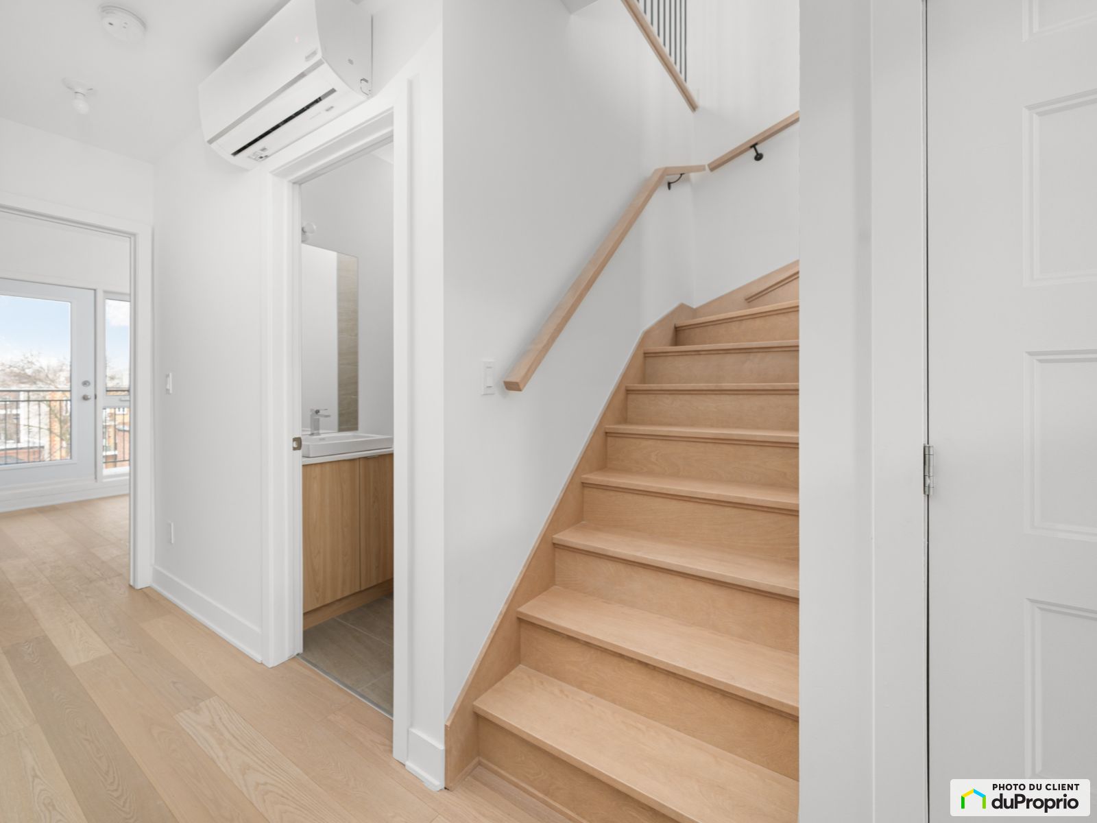 Unite 3 Florence Condos 2260 F — photo 2