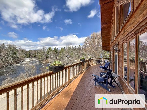 1432 chemin de la Rivière, Val-David for sale