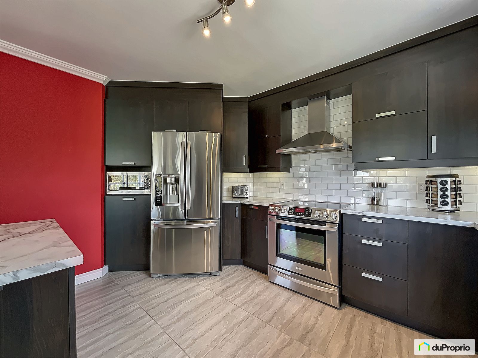 302 3 Avenue Godefroy — photo 2