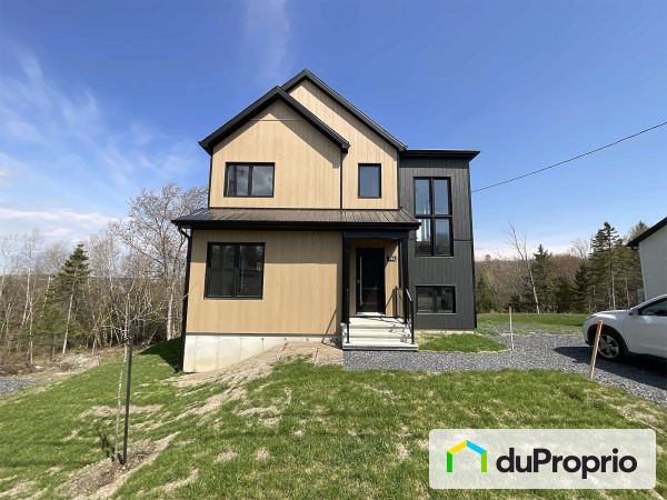 751 rue McAuley, Coaticook for sale