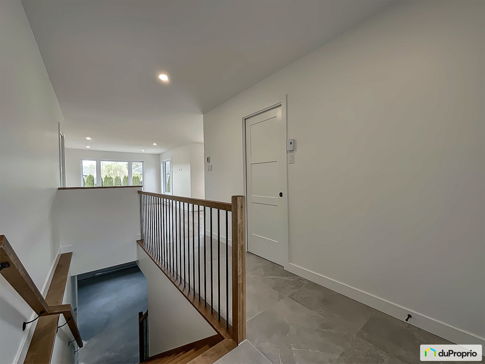 122 Rue Vallieres — photo 3