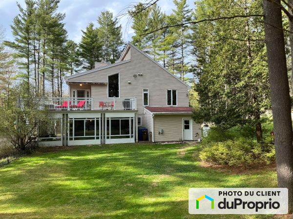 South Side - 2298 rue du Petit-Prêcheur, Magog for sale