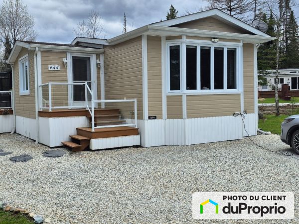 644-315 route 112, St-Étienne-De-Bolton for sale