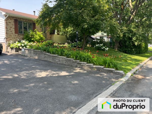 396 rue du Roussillon, Ste-Julie for sale