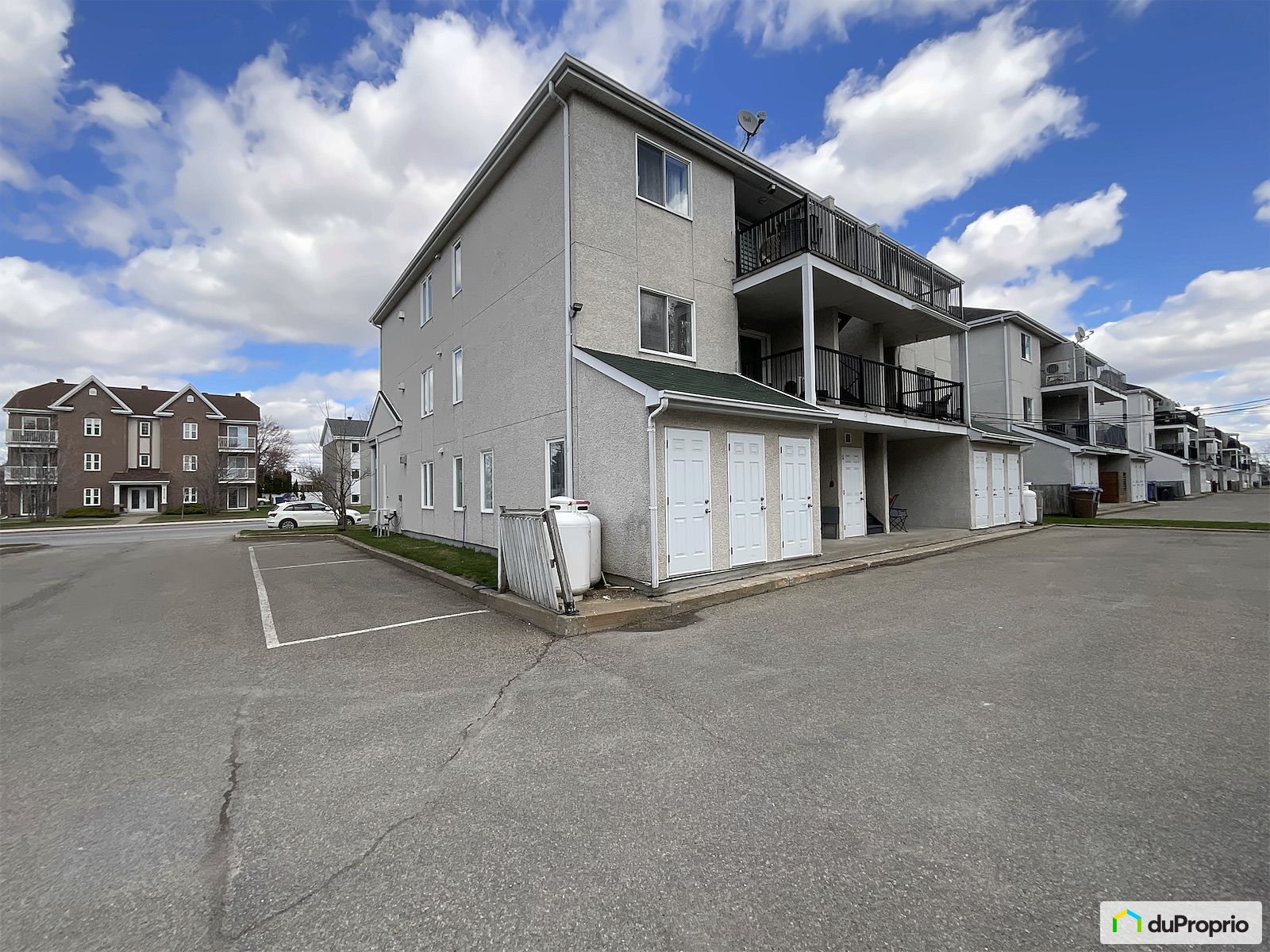 2392 Boulevard Des Seigneurs — photo 2