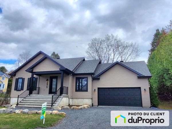 3075 rue Charette, Ste-Adèle for sale