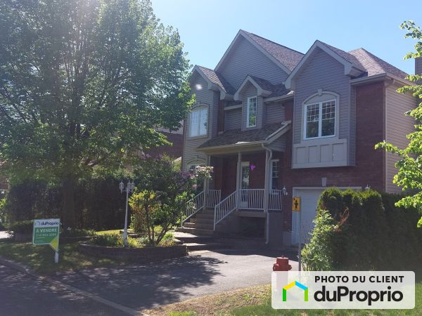 2480, rue de Madrid, Ste-Julie à vendre
