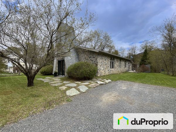 1367 chemin de la Vallée-Missisquoi, Sutton for sale