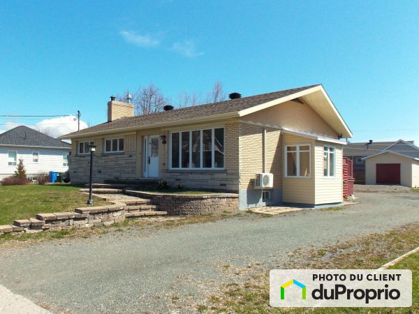 543, avenue de l'Hôtel-De-Ville, Chandler à vendre