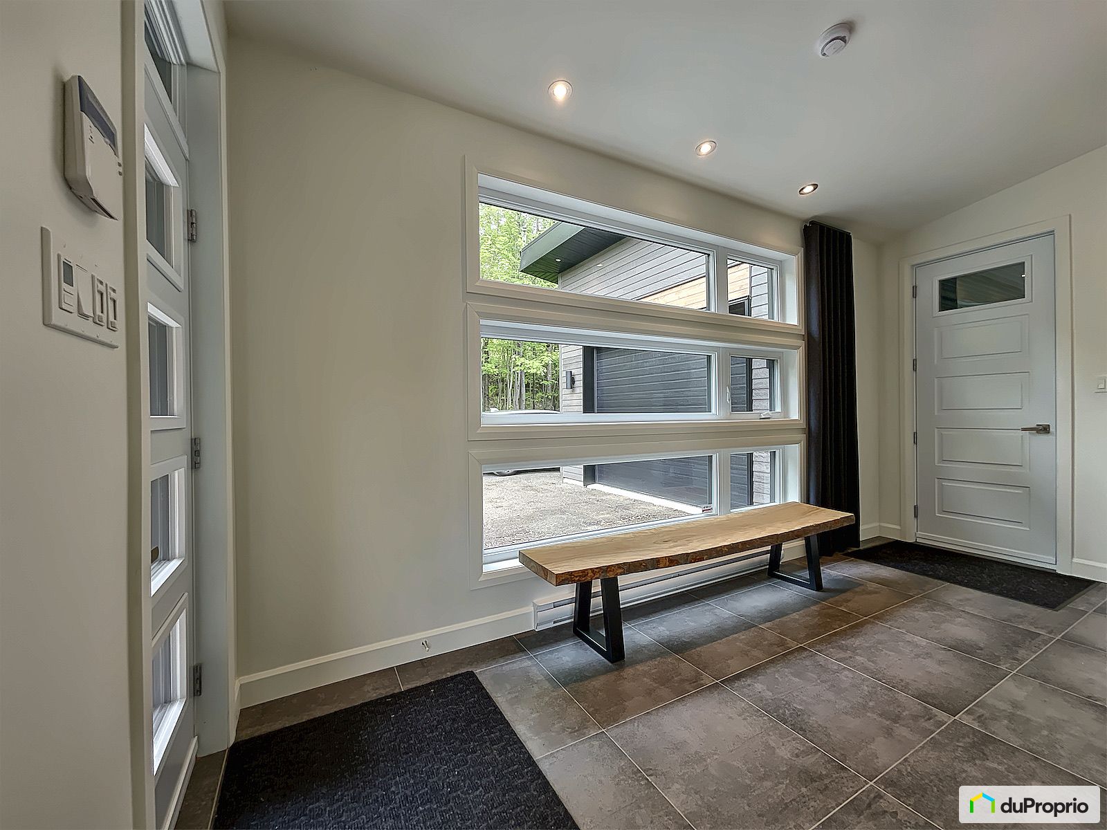 113 Rue De La Seigneurie — photo 3