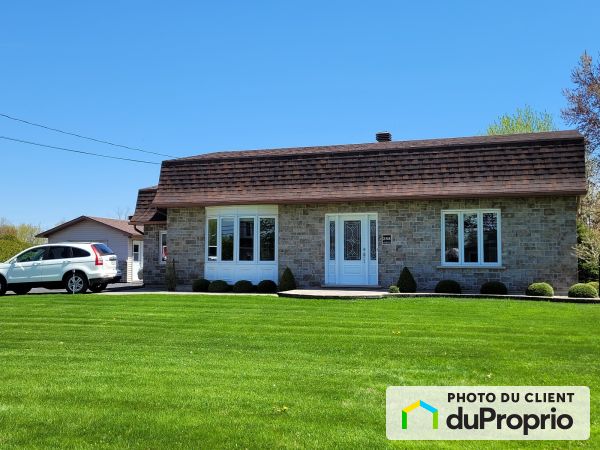 388 chemin des Patriotes est, St-Jean-sur-Richelieu (St-Athanase) for sale