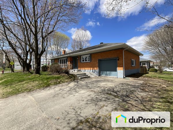 2670 rue des Forges, Ste-Foy for sale