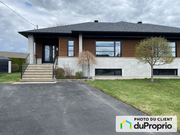 Apartment - 100 rue des Couvents, Victoriaville for sale