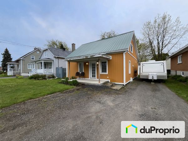 1274, rue Principale, St-Dominique à vendre