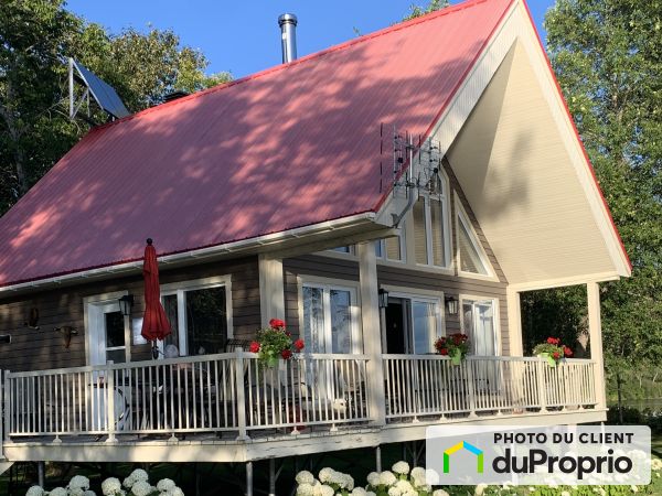 14, chemin du Lac, St-Juste-Du-Lac à vendre
