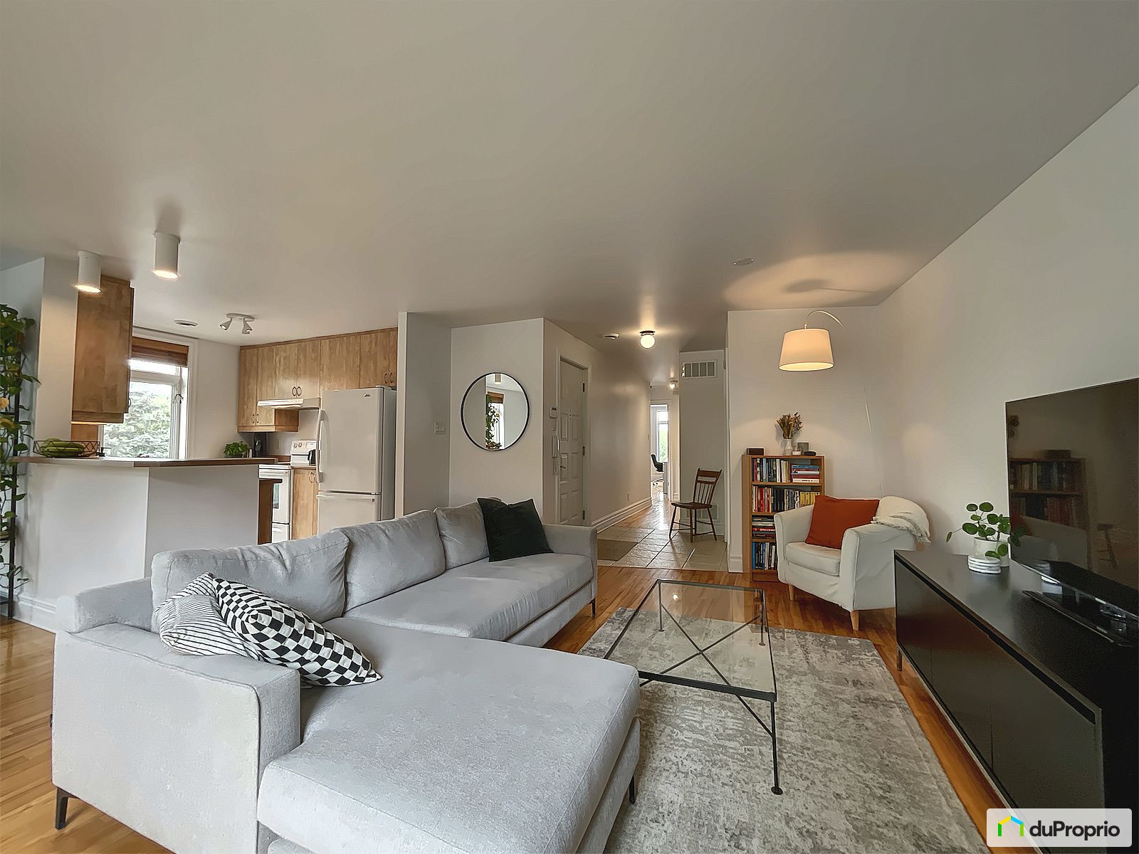 1418 Rue Pauline Julien — photo 2