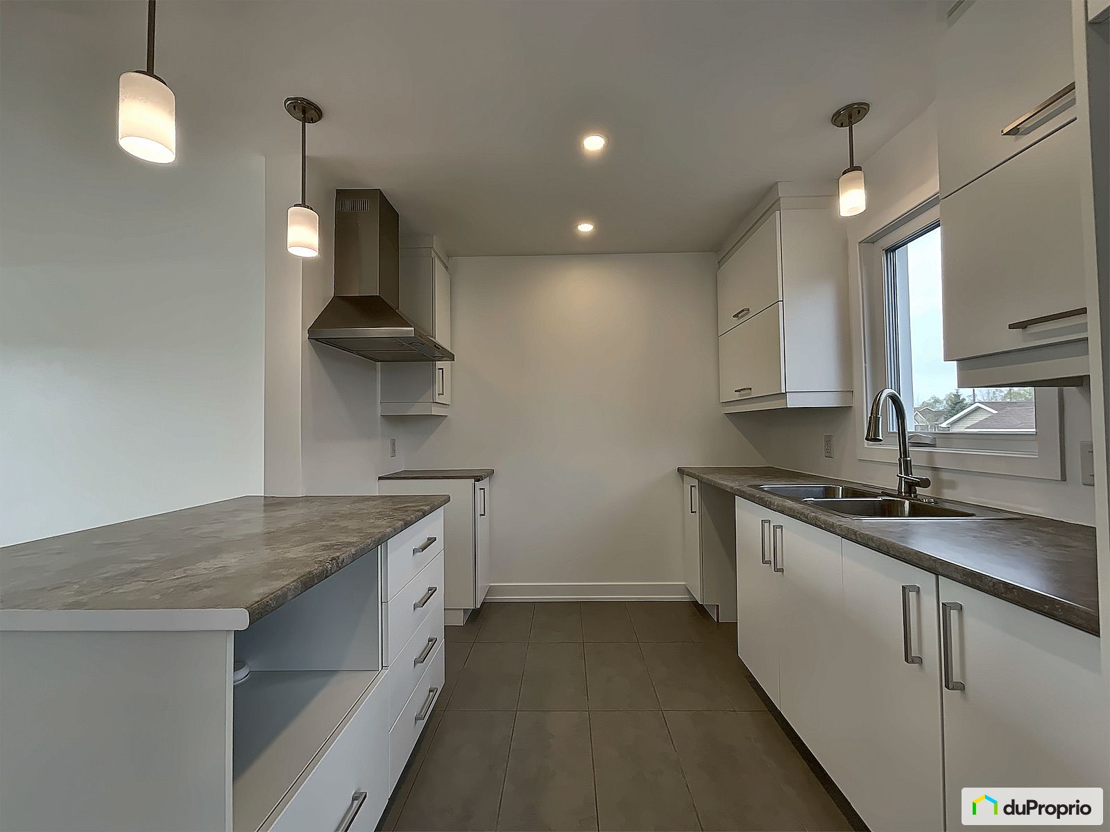 110 Rue Alexandre Rodrigue — photo 2