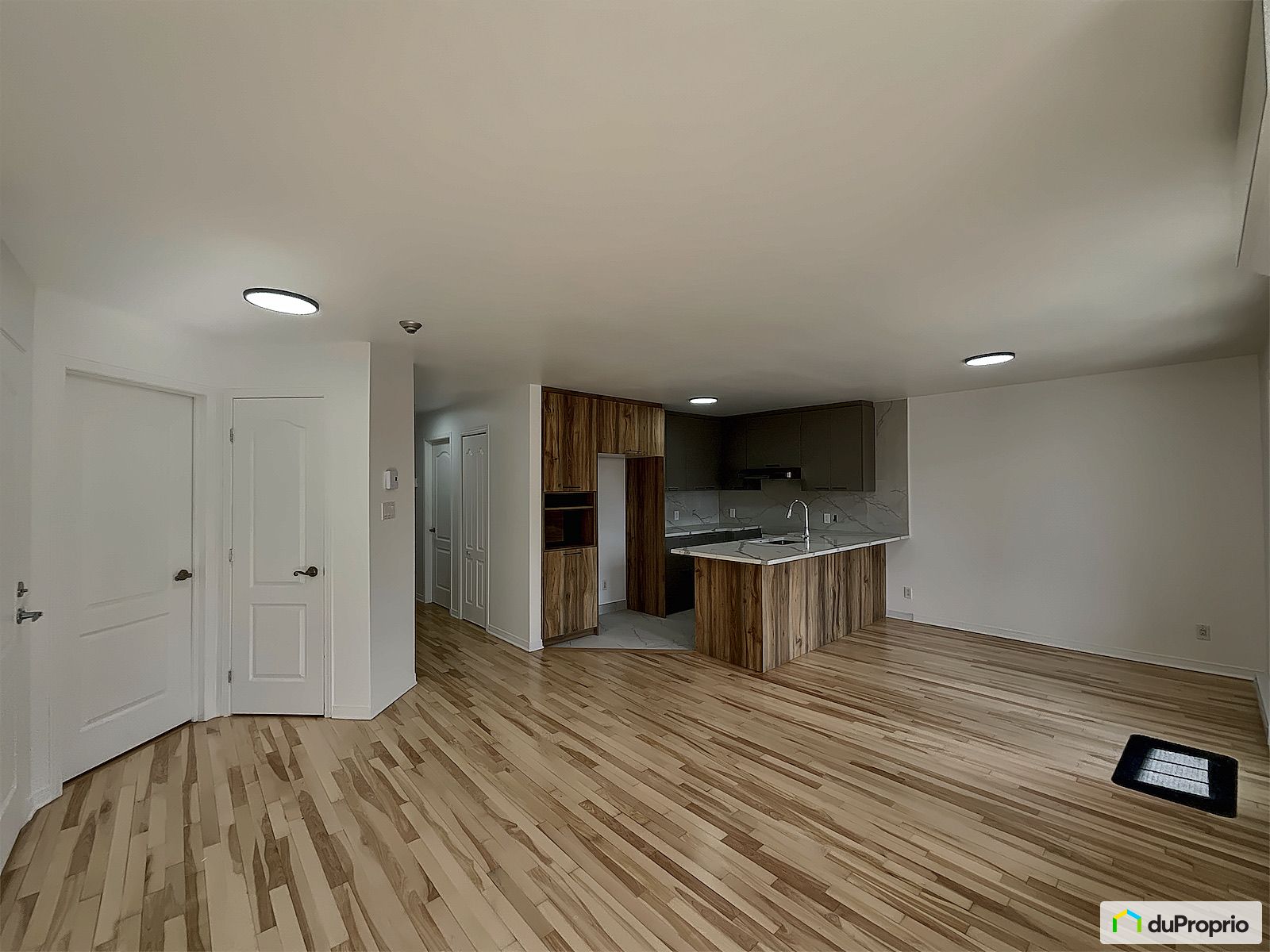 2511 Boulevard De Maisonneuve — photo 1