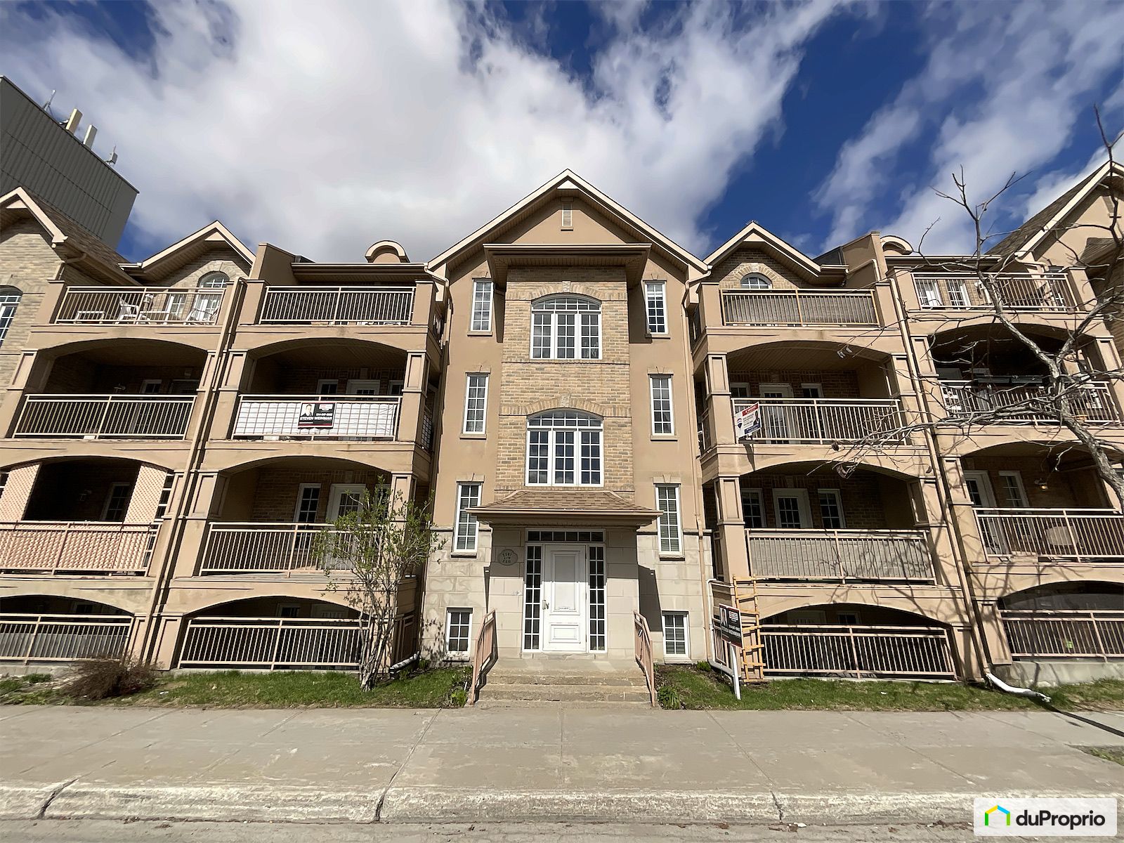 2511 Boulevard De Maisonneuve — photo 3