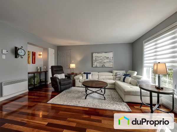 Salon - 101-813, avenue des Diamants, Charlesbourg à vendre