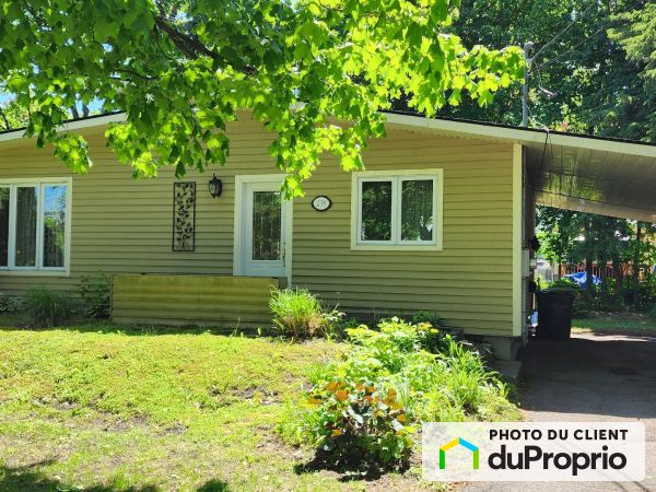 238 8e Avenue, Deux-Montagnes for sale