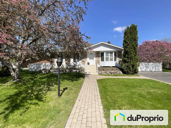 1059, rue Michel-Moreau, Boucherville à vendre