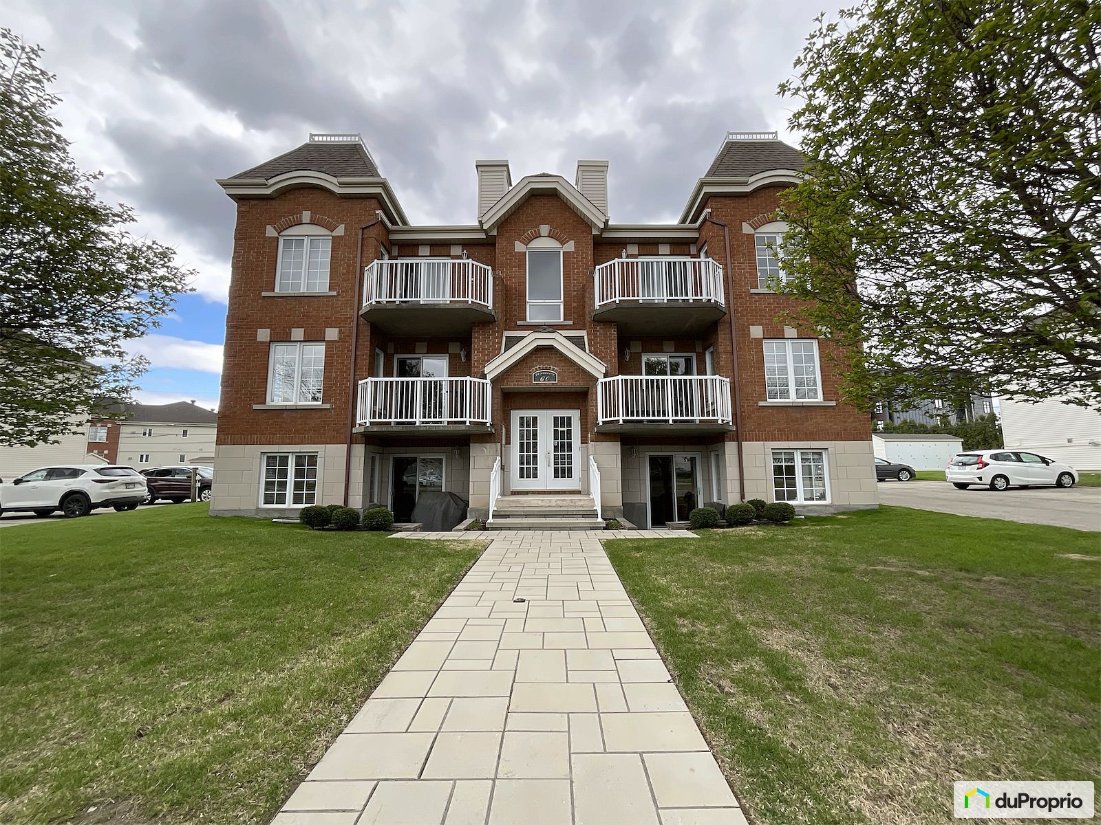 6 60 Boulevard Binette — photo 1